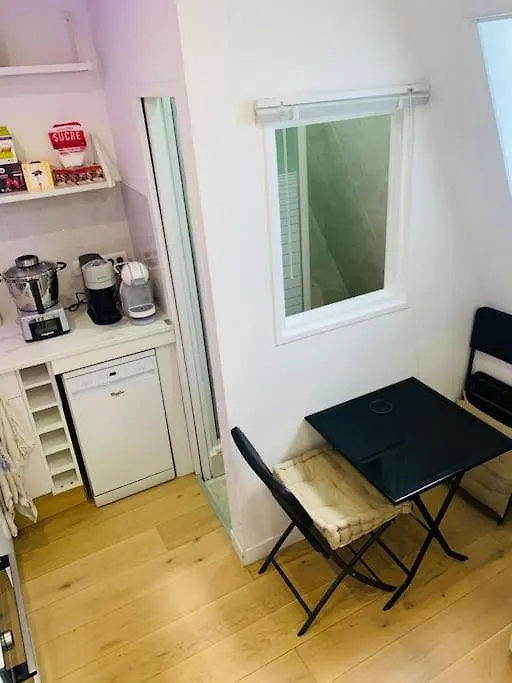 Апартаменты Studio Cosy Au Coeur De Париж Франция